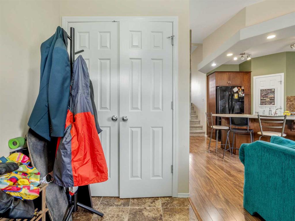 Fourth View of 825 Silkstone Close W, Copperwood, Lethbridge, Alberta, T1J 5C6