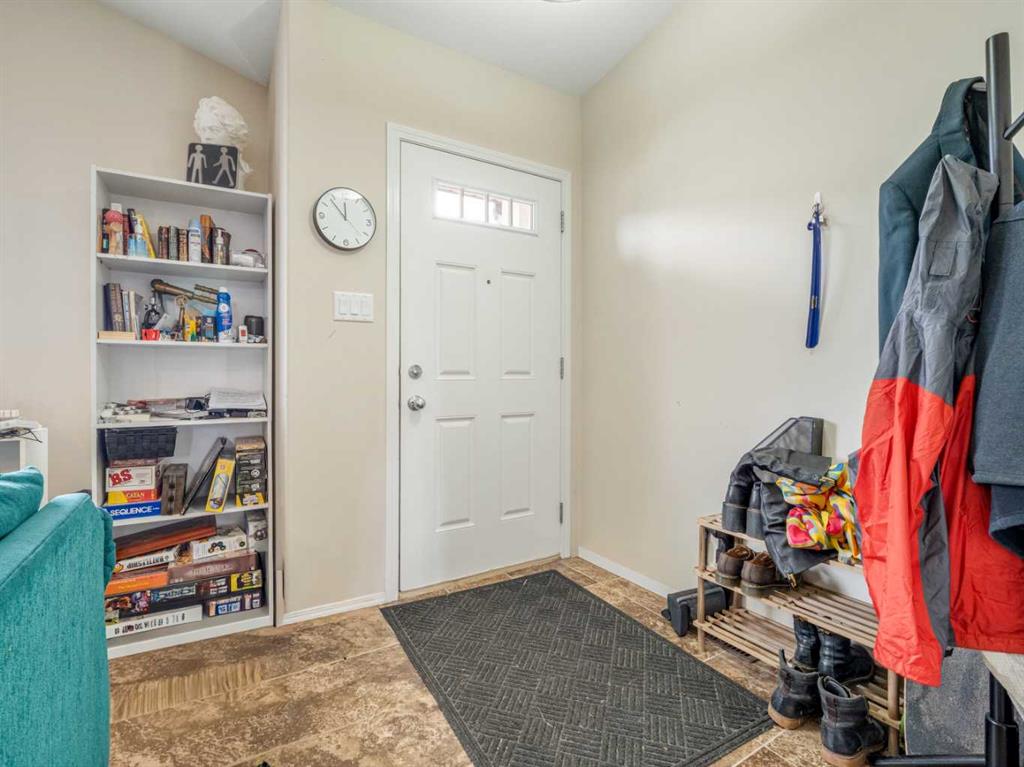Fifth View of 825 Silkstone Close W, Copperwood, Lethbridge, Alberta, T1J 5C6