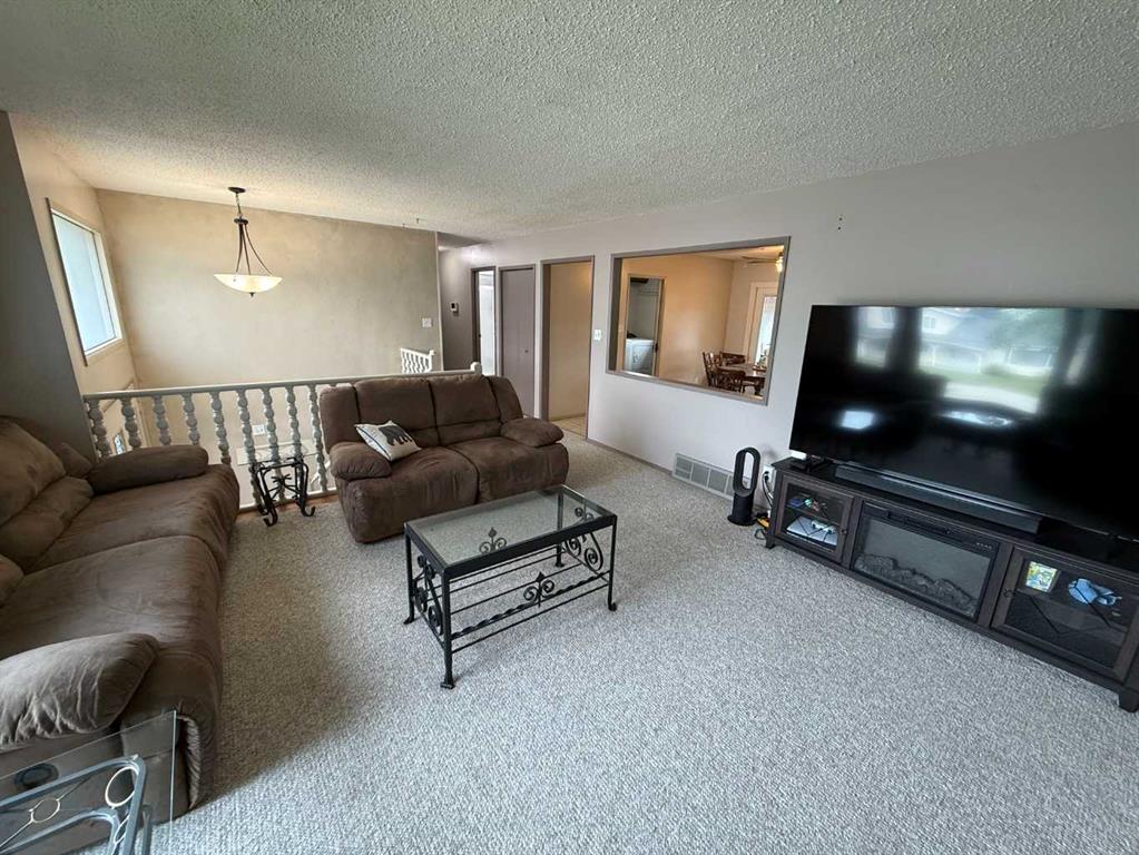 Fifth View of 481 Mountain Street , Hillcrest, Hinton, Alberta, T7V 1J9