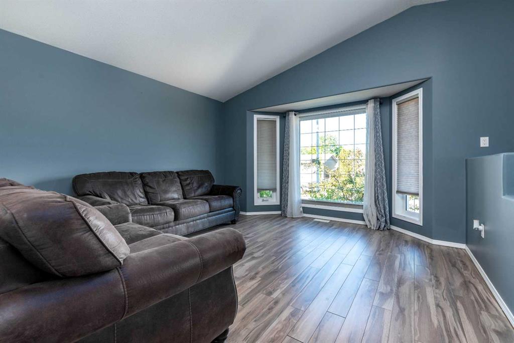 Third View of 2005 49 Avenue , Wallacefield, Lloydminster, Saskatchewan, S9V 0Z3