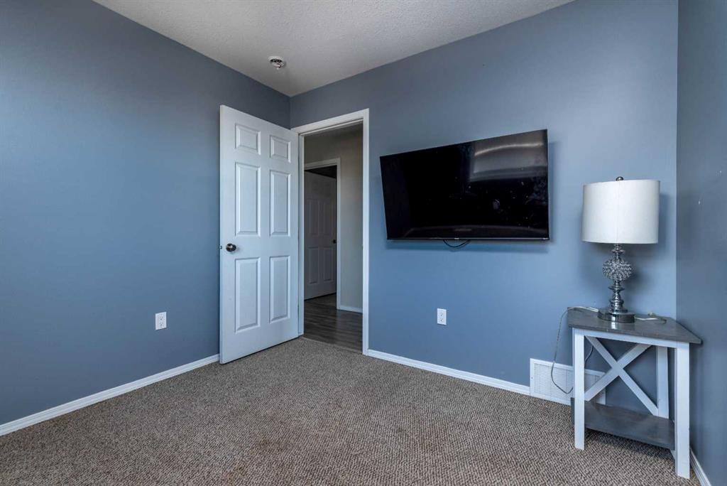 Fifth View of 2005 49 Avenue , Wallacefield, Lloydminster, Saskatchewan, S9V 0Z3