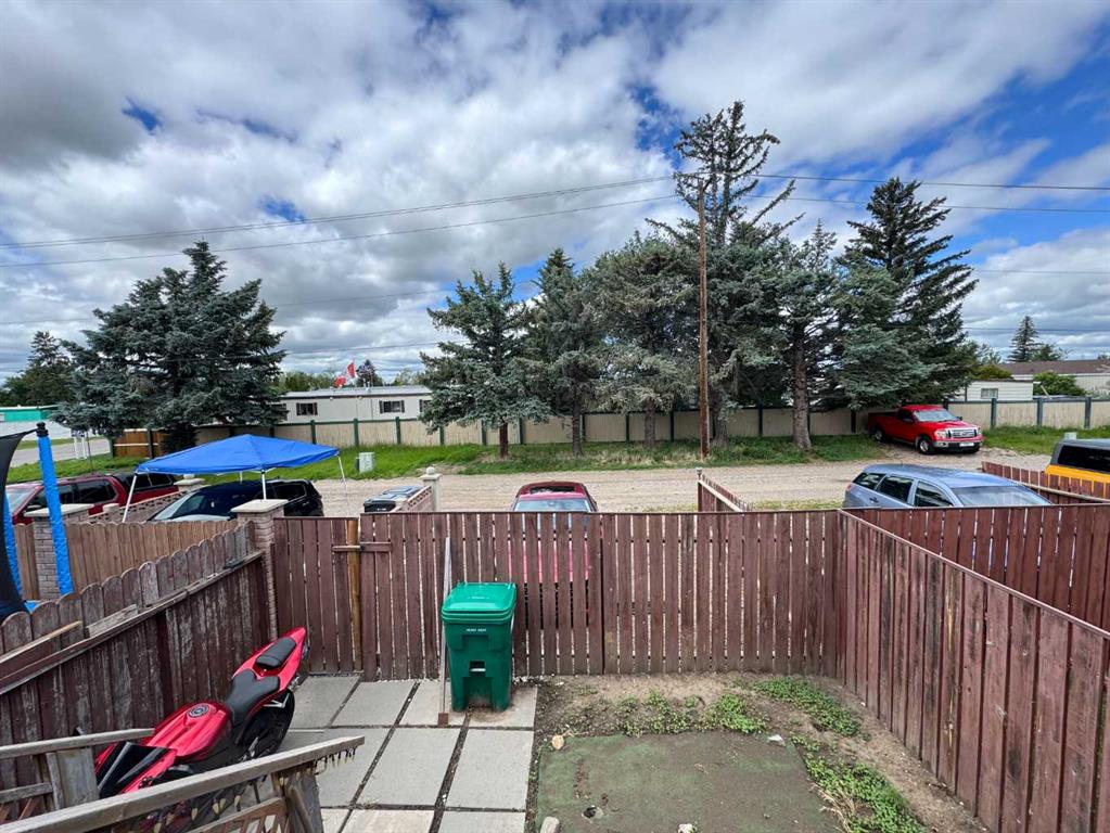 Fourth View of 2308 13 Street N, St Edwards, Lethbridge, Alberta, T1H 4Y5