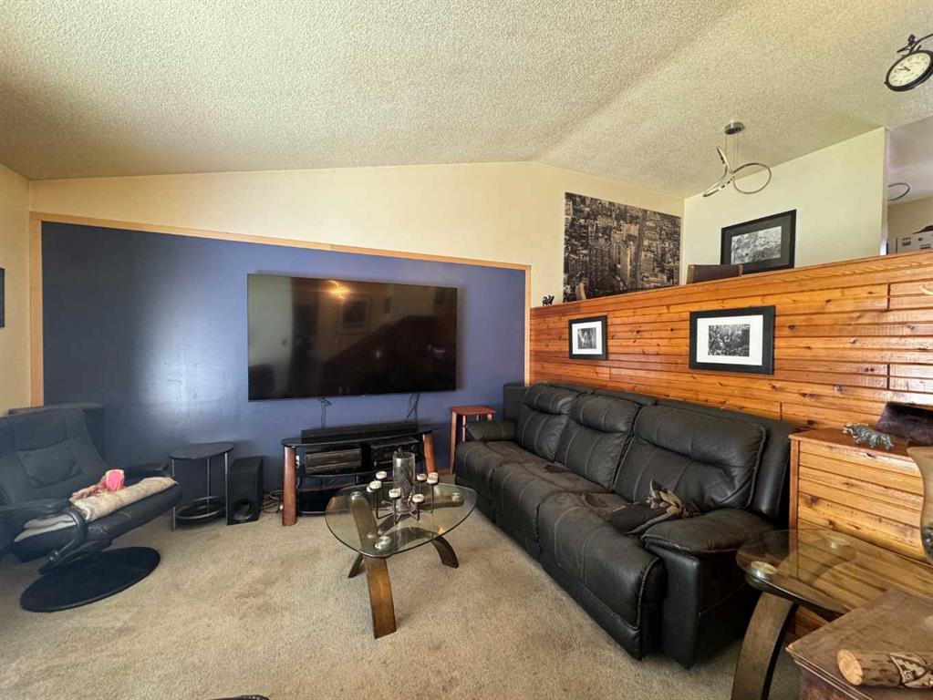 Fifth View of 2308 13 Street N, St Edwards, Lethbridge, Alberta, T1H 4Y5