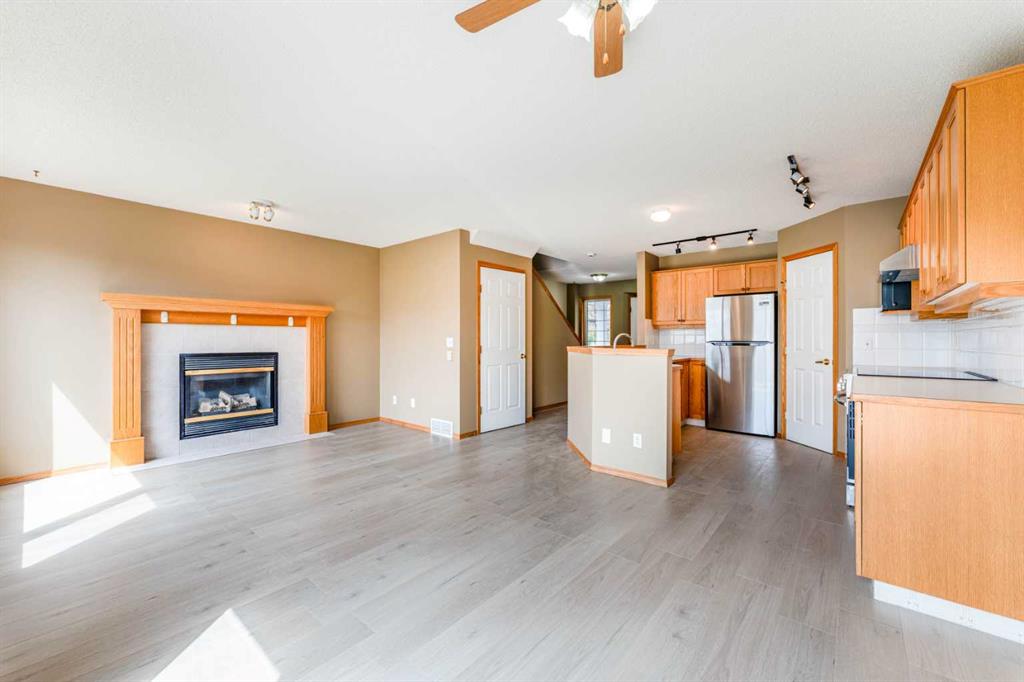 Fourth View of 59 Erin Grove SE, Erin Woods, Calgary, Alberta, T2B 3L1