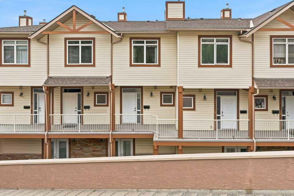 11, 133 Rockyledge View NW, A2323355, Alberta,