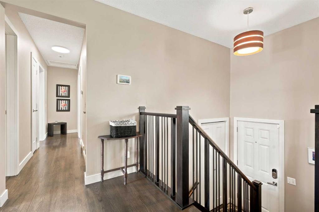 Fifth View of 1016 Pensdale Crescent SE, Penbrooke Meadows, Calgary, Alberta, T2A 2G1