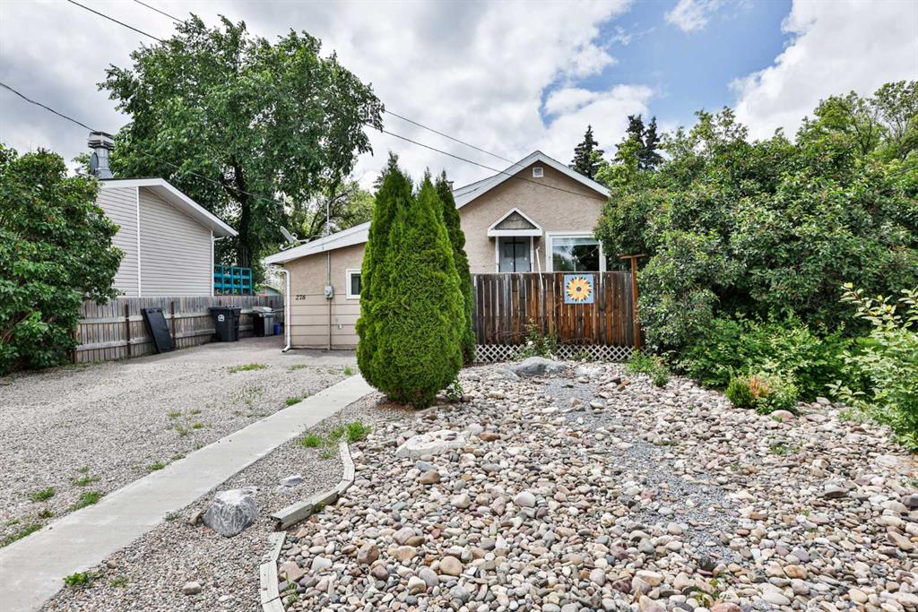 278 N 100 E  , A2323412, Alberta,