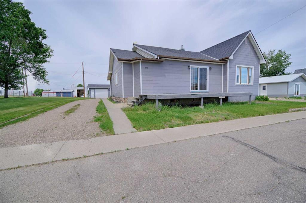 104 Retzke Street , A2323438, Alberta,
