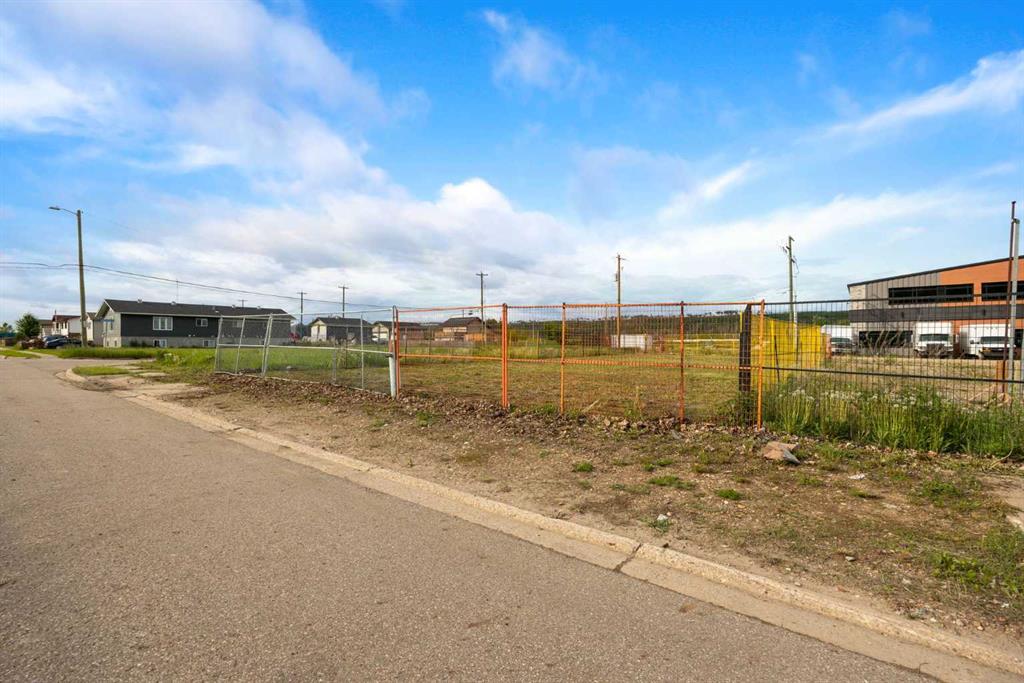 Fifth View of 7310 Bulyea Avenue , Waterways, Fort McMurray, Alberta, T9H 1B5