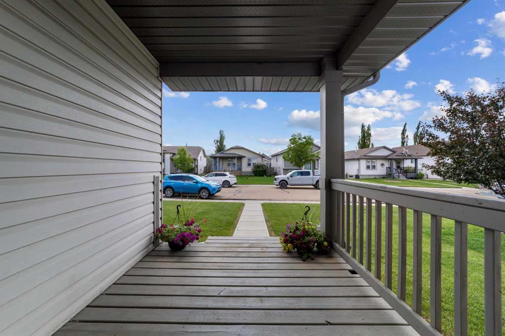 Fourth View of 6814 40 Avenue Close , Duggan Park, Camrose, Alberta, T4V 5A7