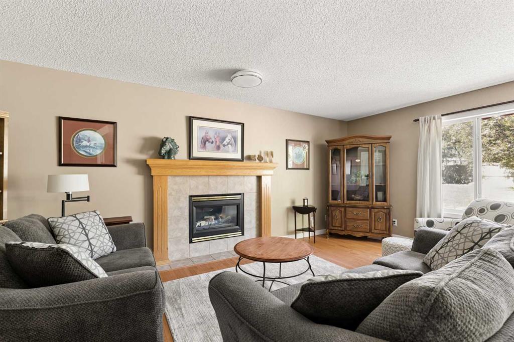 Third View of 11 Somerglen Court SW, Somerset, Calgary, Alberta, T2Y 3V5