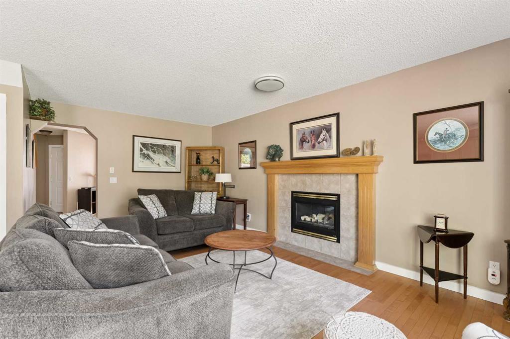 Fourth View of 11 Somerglen Court SW, Somerset, Calgary, Alberta, T2Y 3V5