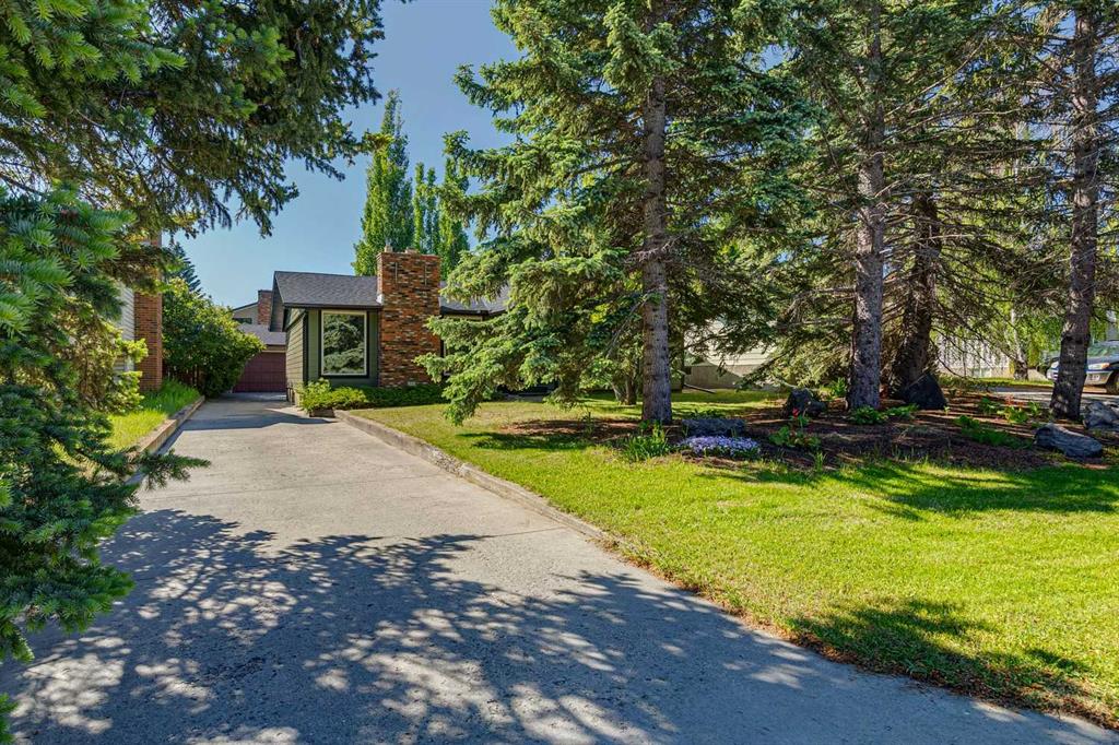 MLS® listing #113321450 for sale located at 10220 Brookpark Boulevard SW