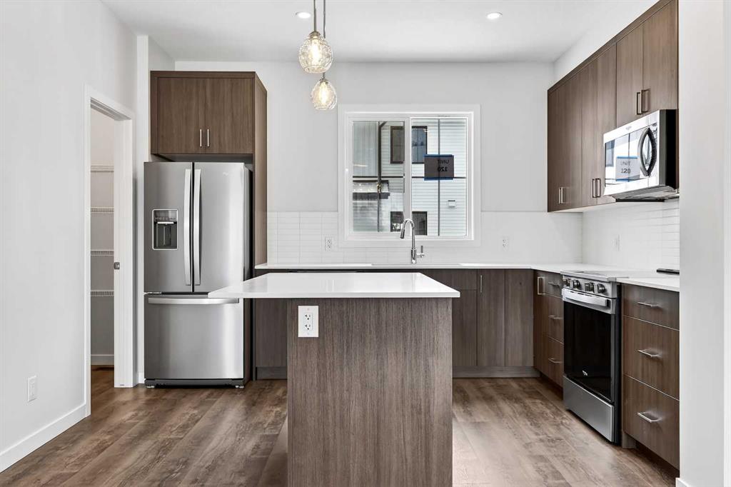 Third View of 204, 1750 Rangeview Drive SE, Rangeview, Calgary, Alberta, T3S 0X3
