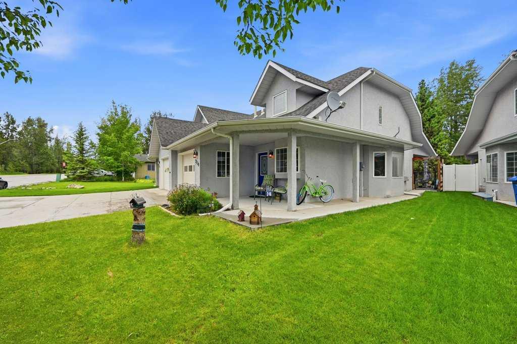 Fourth View of 223B 3 Street SW, NONE, Sundre, Alberta, T0M 1X0