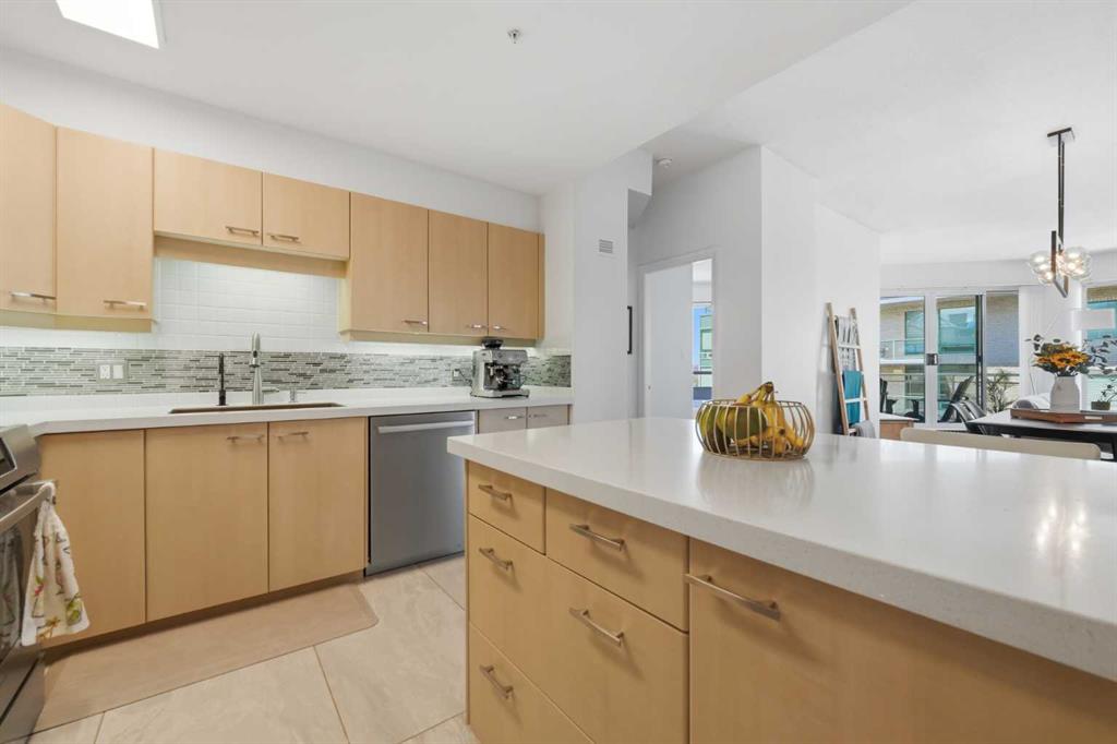 Third View of 1408, 804 3 Avenue SW, Eau Claire, Calgary, Alberta, T2P0G9