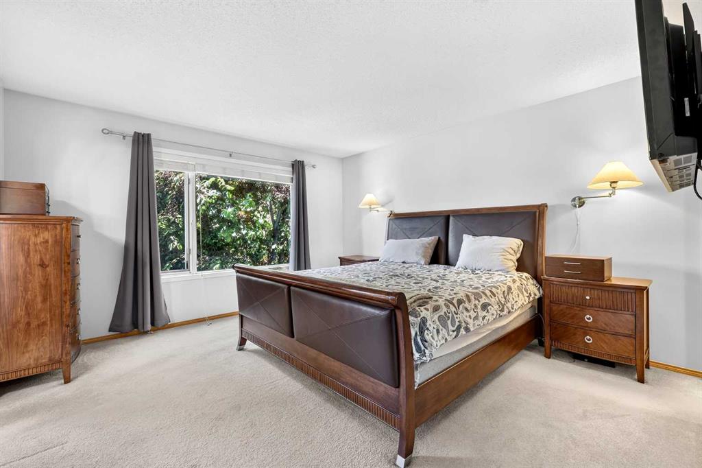 Fifth View of 72 Douglas Park Boulevard SE, Douglasdale/Glen, Calgary, Alberta, T2Z 2K9