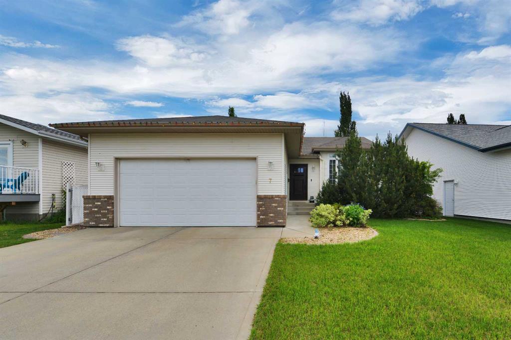 7 Logan Close , A2323667, Alberta,