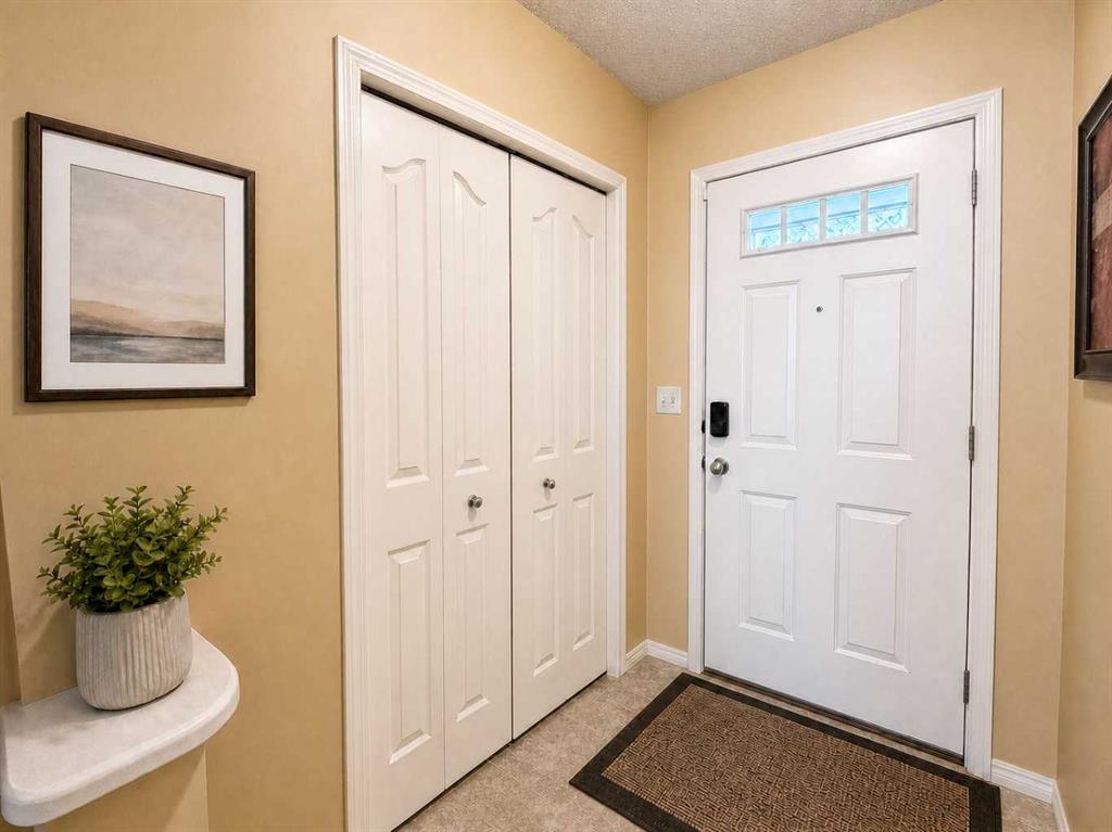 Fourth View of 31, 156 Canoe Drive SW, Canals, Airdrie, Alberta, T4B2Z3