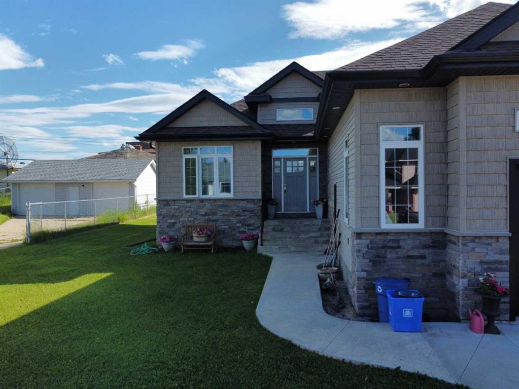 Third View of 805 7 Avenue , NONE, Fox Creek, Alberta, t0h1p0