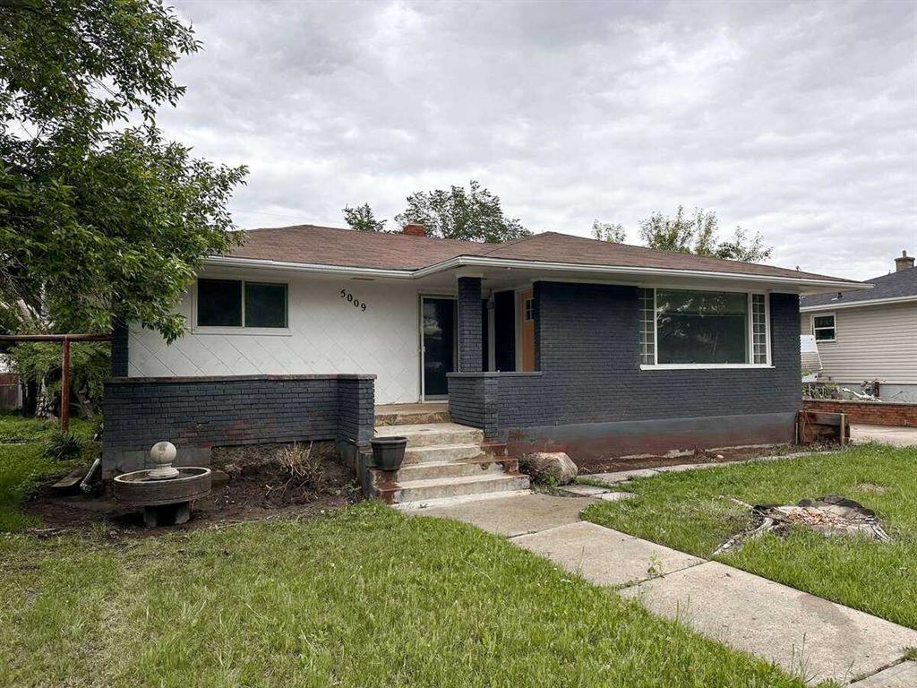 Third View of 5009 51 Avenue , NONE, Taber, Alberta, T1G 1N3