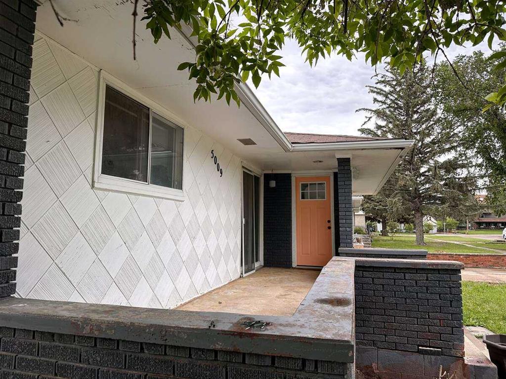 Fourth View of 5009 51 Avenue , NONE, Taber, Alberta, T1G 1N3