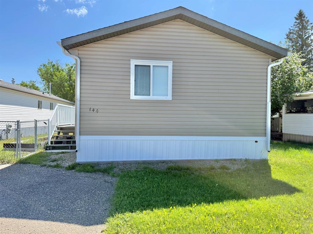 Third View of 144 Birch Street W, Sunnylea, Brooks, Alberta, T1R 1H8