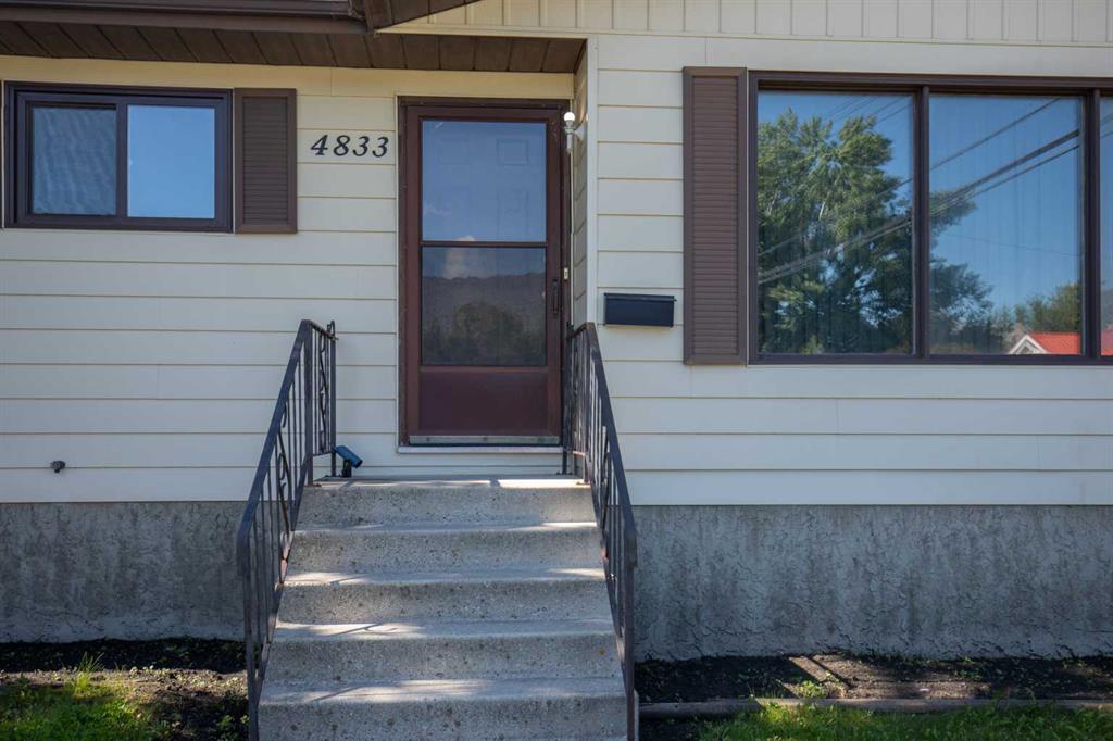 Fifth View of 4833 49 Street , NONE, Olds, Alberta, T4H 1E3