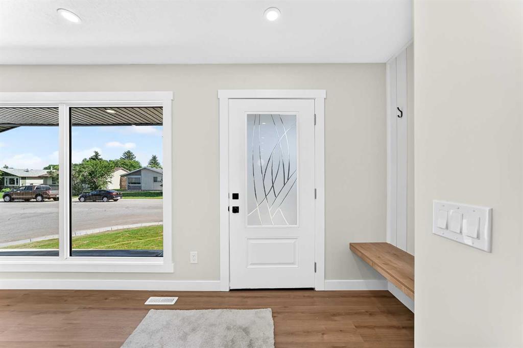 Third View of 704 Malvern Drive NE, Marlborough Park, Calgary, Alberta, T2A 6B7