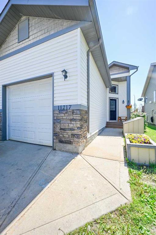 Second View of 11217 69 Avenue , Pinnacle Ridge, Grande Prairie, Alberta, T8W 0E1