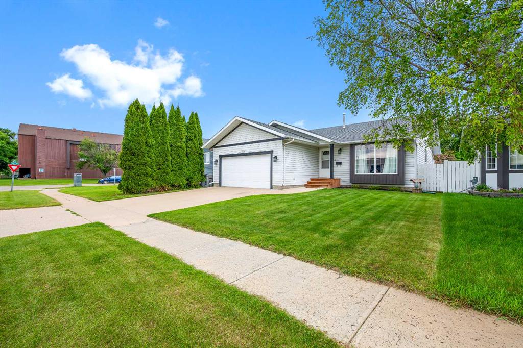 Third View of 3121 45 Avenue , Aurora, Lloydminster, Saskatchewan, S9V 2A7