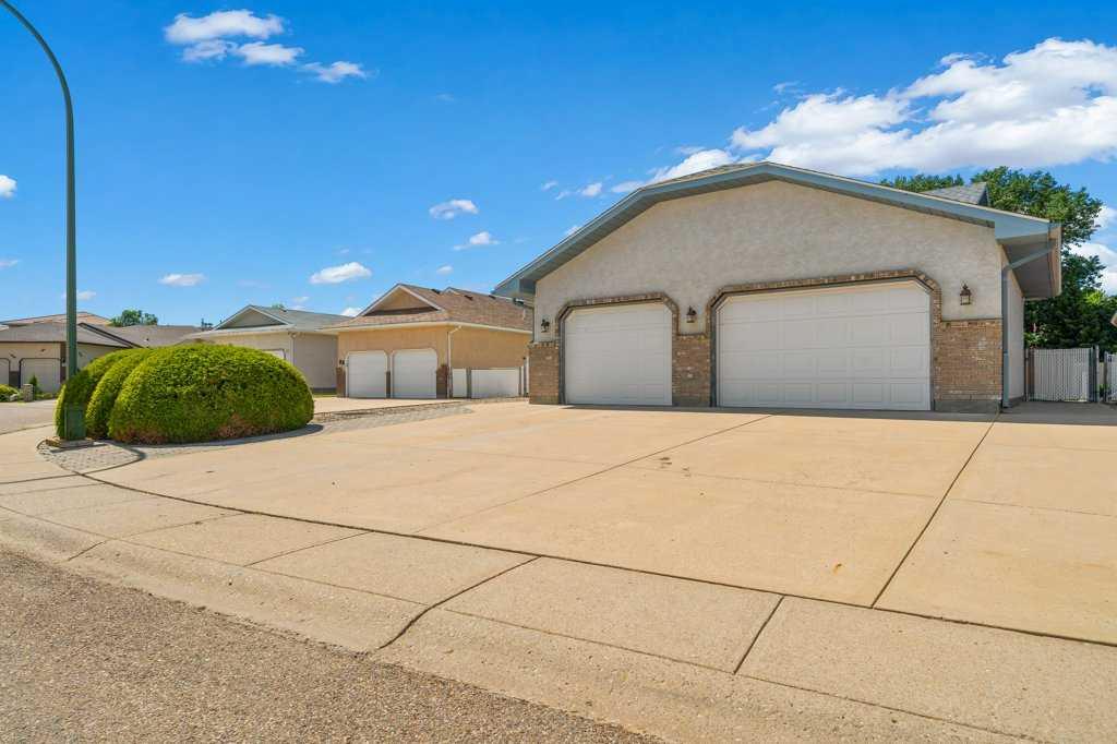 Fourth View of 48 Park Meadows Court SE, Southview-Park Meadows, Medicine Hat, Alberta, T1B4C3