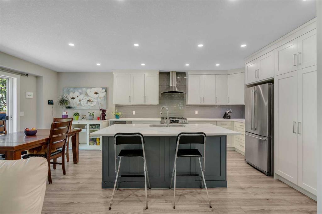 Third View of 480 Douglas Glen Point SE, Douglasdale/Glen, Calgary, Alberta, T2Z 3G4