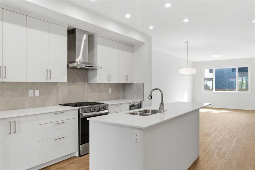 107 Royston Way NW, A2323981, Alberta,