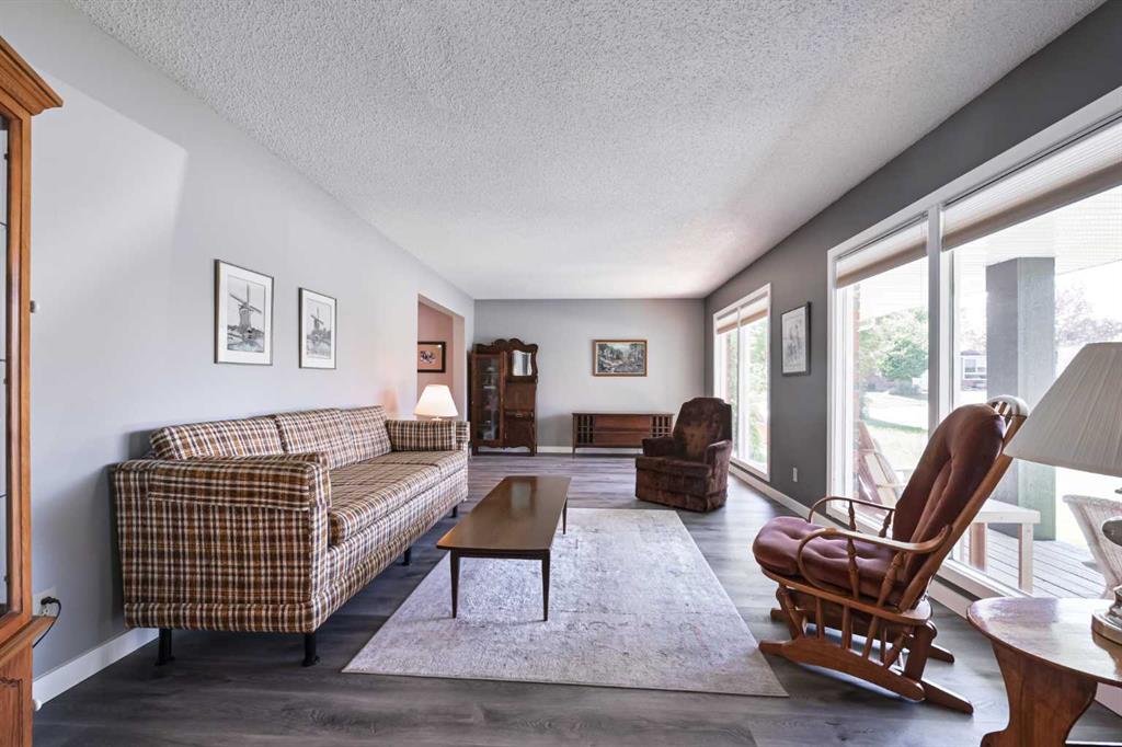 Fourth View of 111 Parkglen Place SE, Parkland, Calgary, Alberta, T2J 4M5