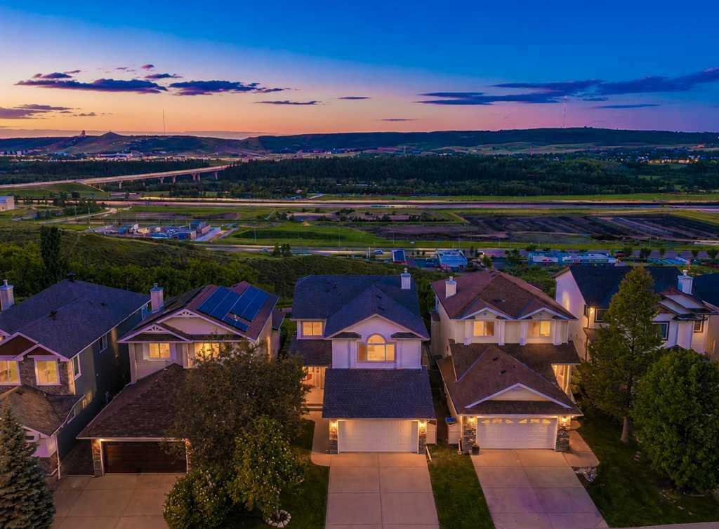 Fifth View of 126 Tuscany Ravine Close NW, Tuscany, Calgary, Alberta, T3L 2Y5