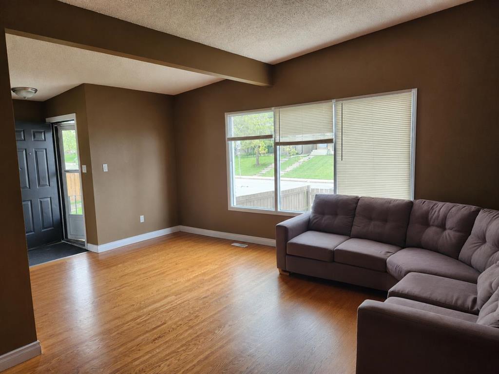 Fourth View of 1001 McKinnon Drive NE, Mayland Heights, Calgary, Alberta, T2E 6A7