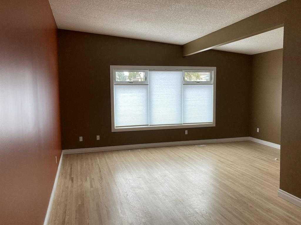 Fifth View of 1001 McKinnon Drive NE, Mayland Heights, Calgary, Alberta, T2E 6A7