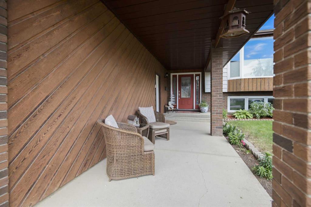 Fourth View of 92 Mccullough Crescent , Morrisroe Extension, Red Deer, Alberta, T4R 1S7