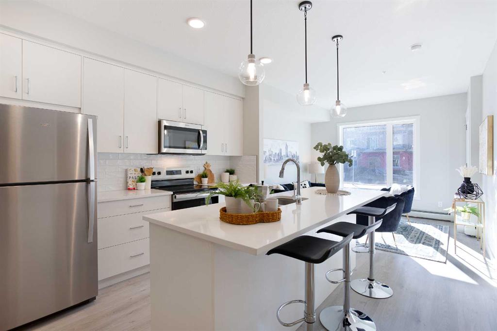 111, 660 Shawnee Square , A2324157, Alberta,