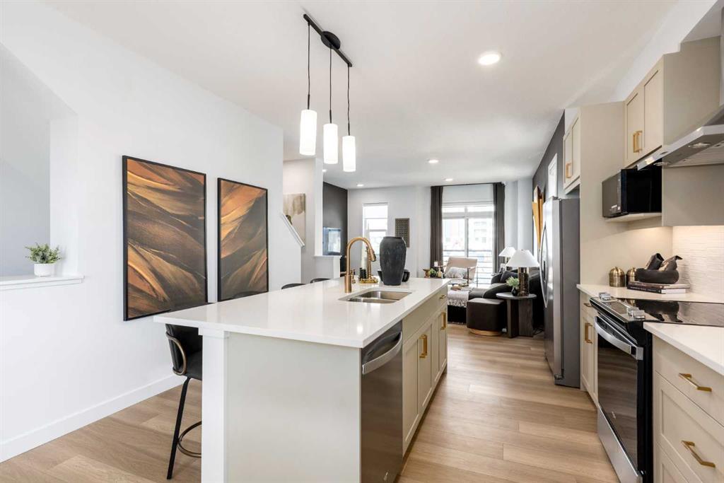 Fourth View of 601, 30 Rochester View NW, Haskayne, Calgary, Alberta, T3L 0M8