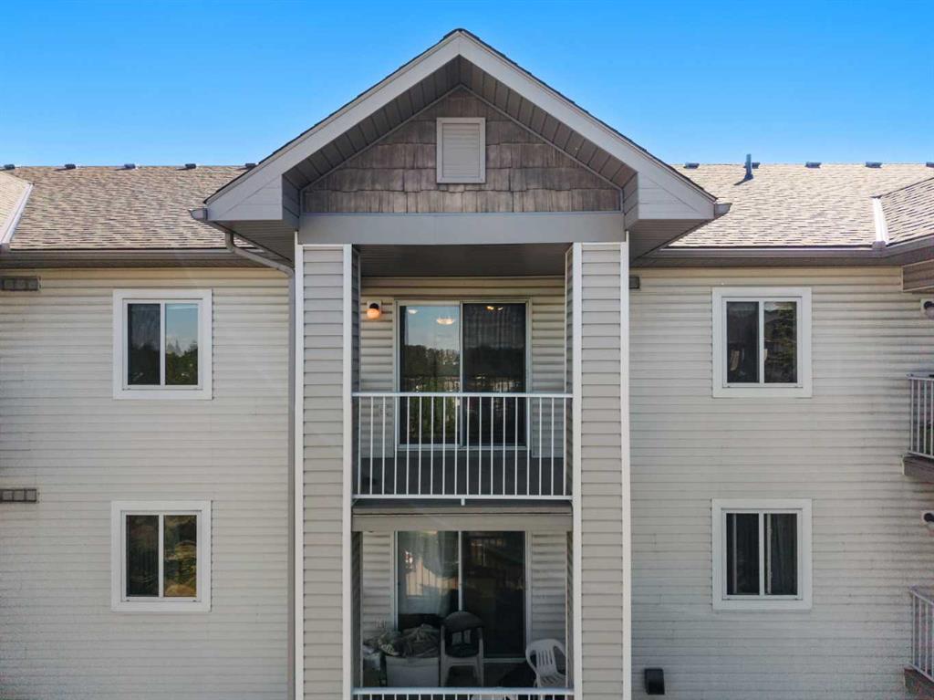 Third View of 425, 1717 60 Street SE, Red Carpet, Calgary, Alberta, T2A7Y7