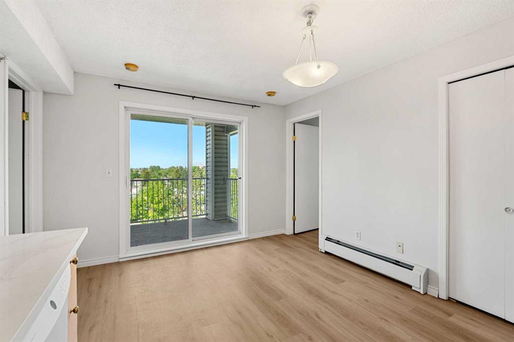 Fifth View of 425, 1717 60 Street SE, Red Carpet, Calgary, Alberta, T2A7Y7