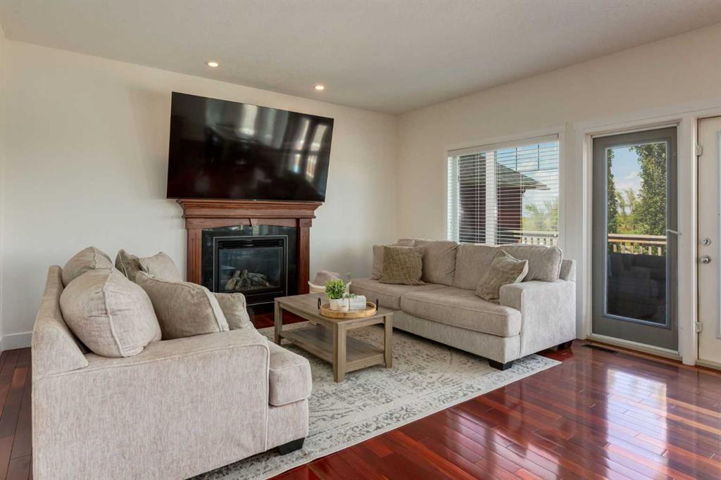 Fifth View of 156 CAMDEN Court , Cambridge Glen, Strathmore, Alberta, T1P 1Y1