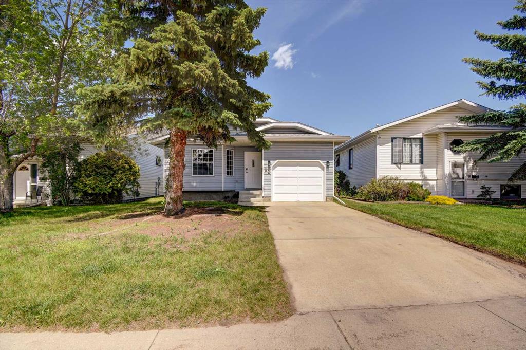 Third View of 82 Excell Street , Eastview Estates, Red Deer, Alberta, T4R2H8