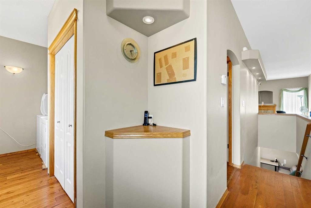 Fourth View of 305 5 Avenue SW, NONE, Redcliff, Alberta, T0J 2P2