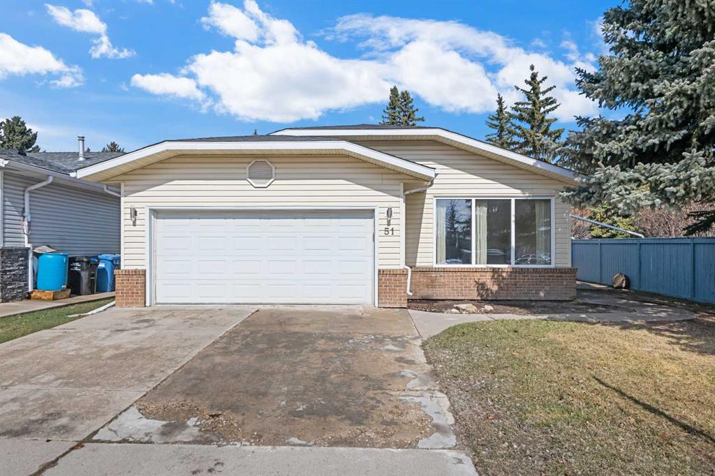 51 Woodmont Road SW, A2324229, Alberta,