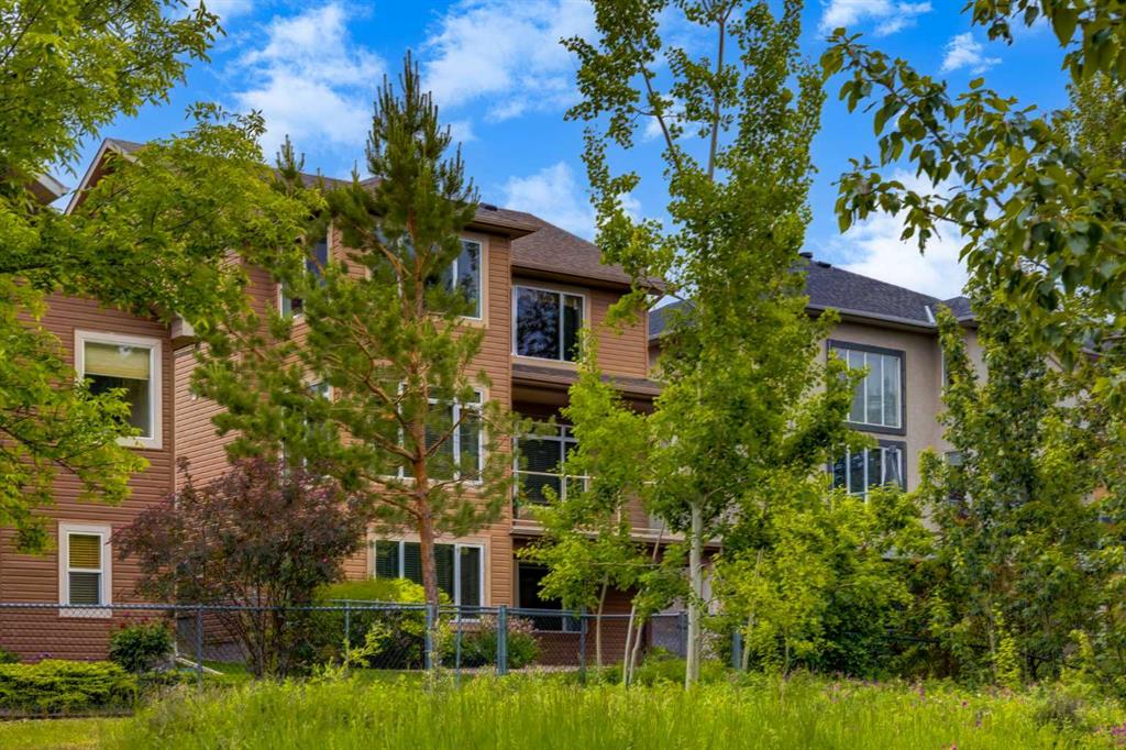Fourth View of 77 Royal Highland Road NW, Royal Oak, Calgary, Alberta, T3G 4Y4