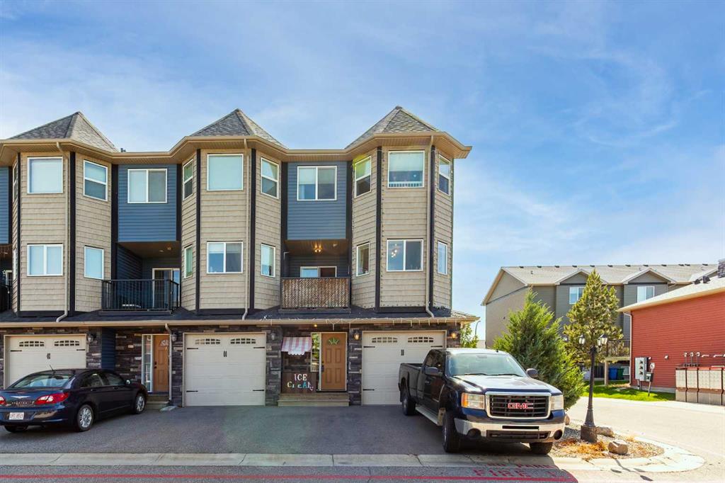 Second View of 879 Mt Sundance Manor W, Sunridge, Lethbridge, Alberta, T1J 1X5