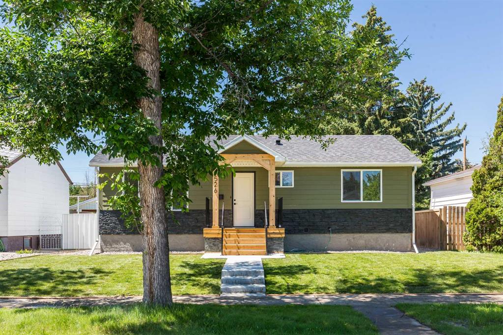 526 28 Street S, A2324374, Alberta,